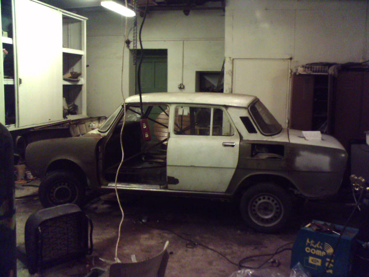 Škoda 100 (BMWhundrt) (2)